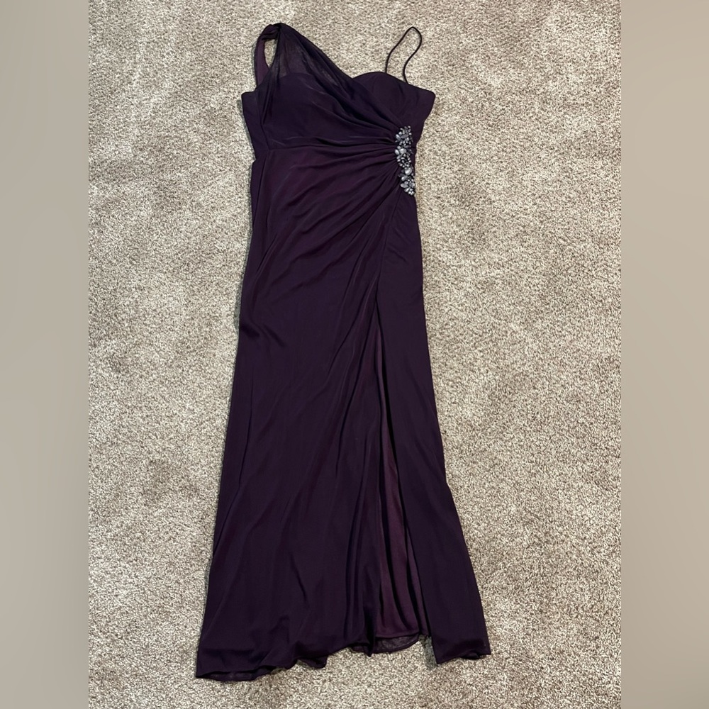 Xscape by Joanna Chen Women’s Full Length Dress Plum